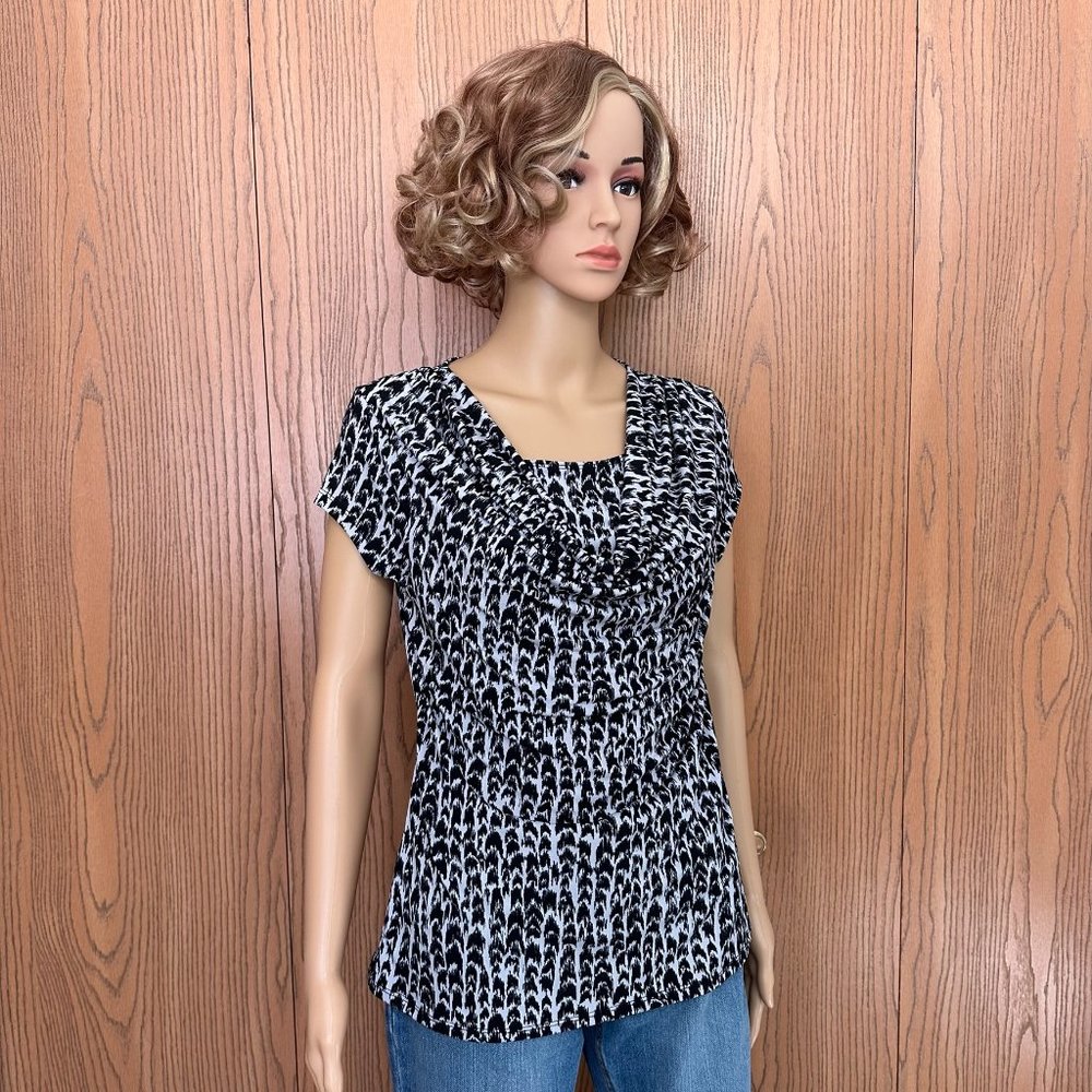 Women Studio Works Black and White Top with sequins - Size S in new condition